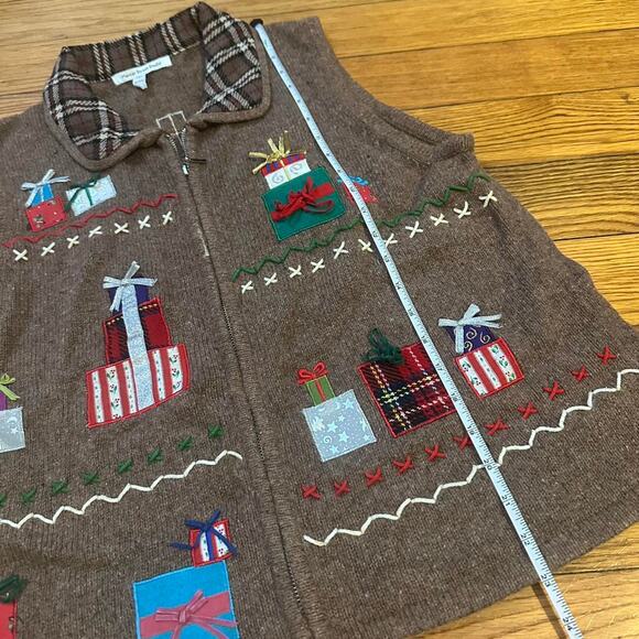 Christmas Vintage brown fleece zip up sweater - Picture 6 of 7